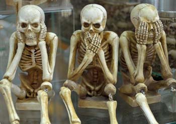 See No Evil, Speak No Evil, Hear no Evil - 3 skeltons doing this